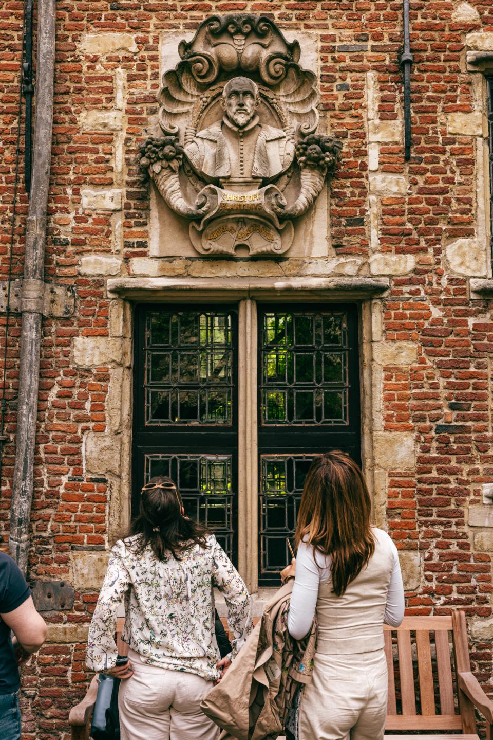 © Michiel Devijver en Iedereen Leest