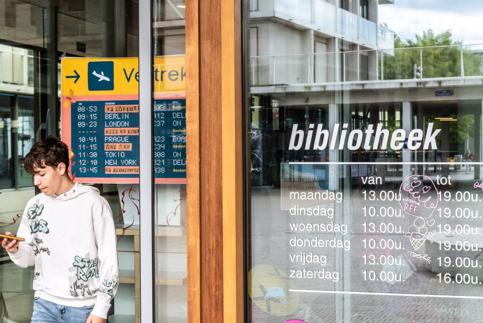 Bib Waregem - © Simon Bequoye en Iedereen Leest