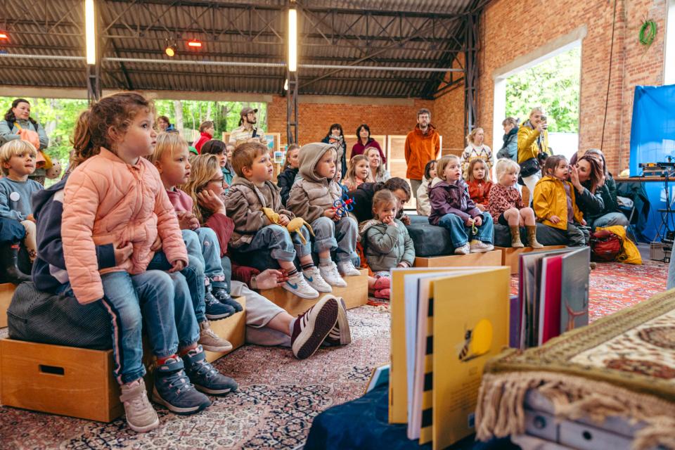 © Michiel Devijver en Iedereen Leest