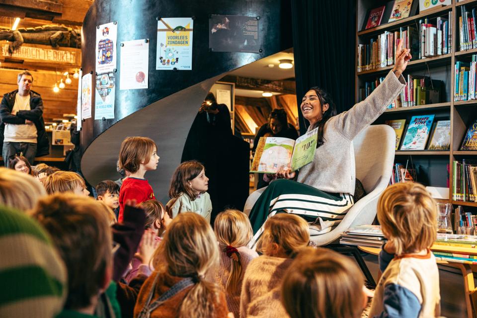 Bibliotheek Het Predikheren - © Michiel Devijver en Iedereen Leest